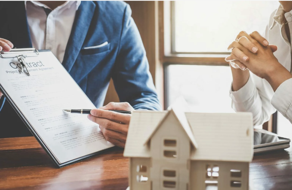 Mortgage Specialists Outbest Traditional Banking in Obtaining a Home Loan